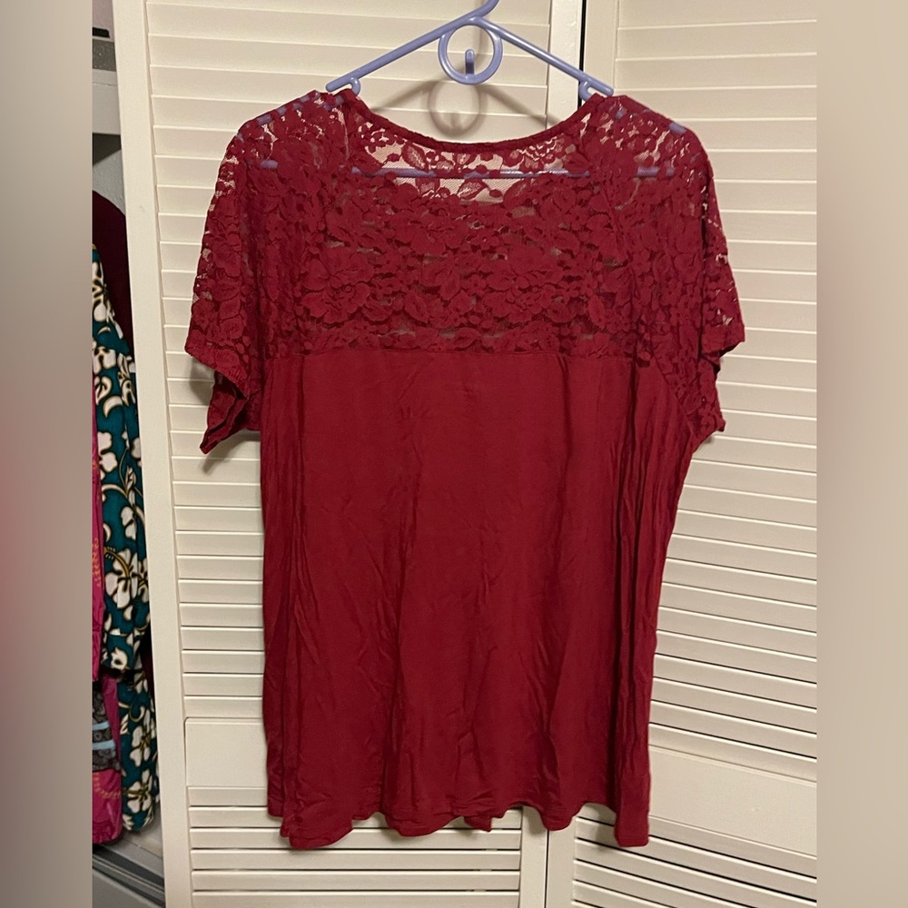 Super soft tee w lace top in red from Torrid! NWT